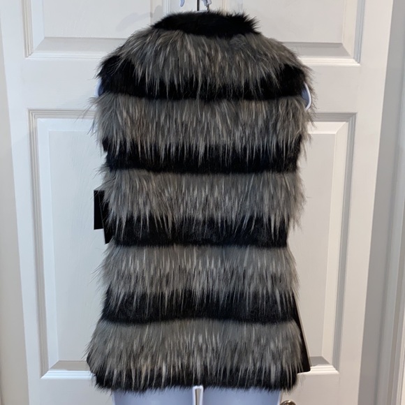Adrienne Landau Woman’s Synthetic Fur Winter Outdoor Vest Size Small - Picture 6 of 13